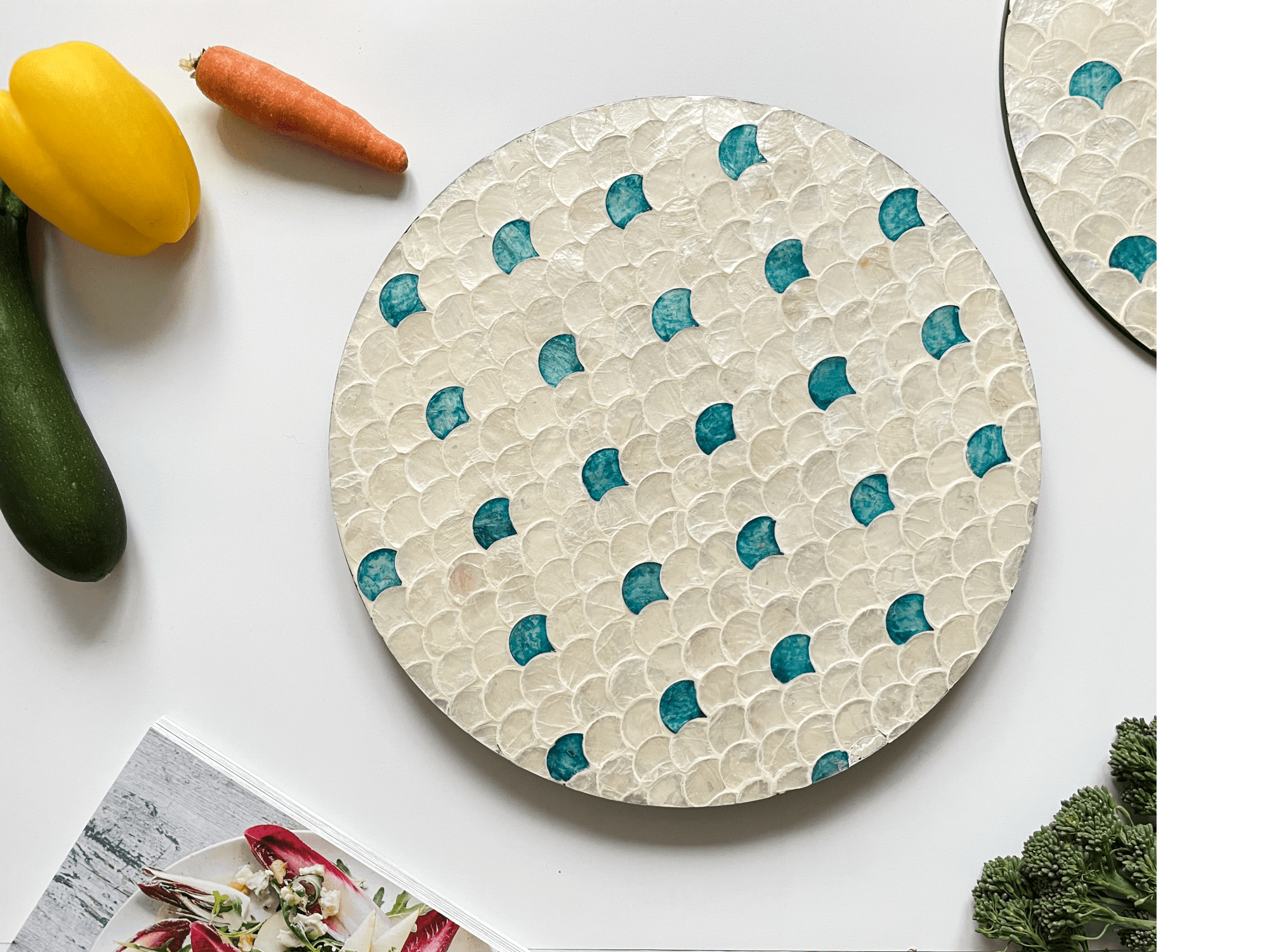Mother of Pearl Placemat Set 2– Blue & White Fish Scales Handcrafted Dining Table Décor, Elegant Wedding Table Setting, Premium Charger Plate for Occassions